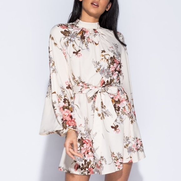 Dresses & Skirts - SALE! LAST 1! NWT Floral Bell Sleeve Mini Dress